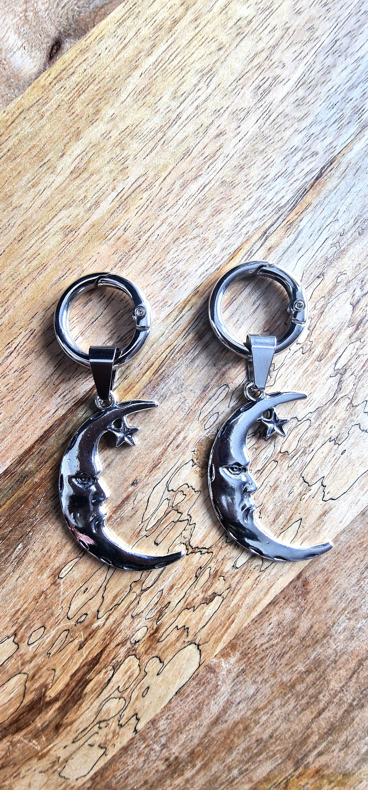 Bijoux simples sur brides arrière - Lune