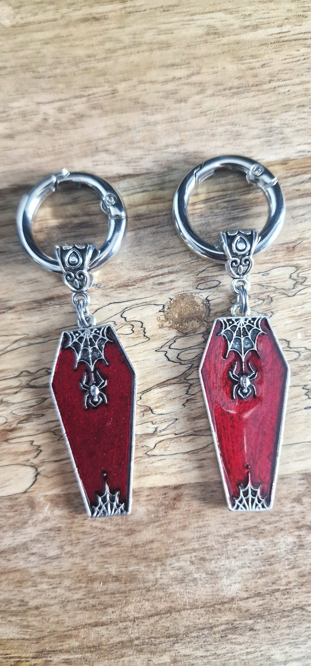 Bijoux simples sur brides arrière - Cercueil, araignée & toile