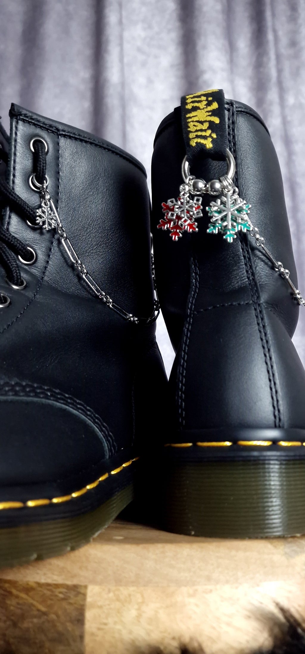 Bijoux chaînes sur brides arrière et lacets - Flocons de neige & billes