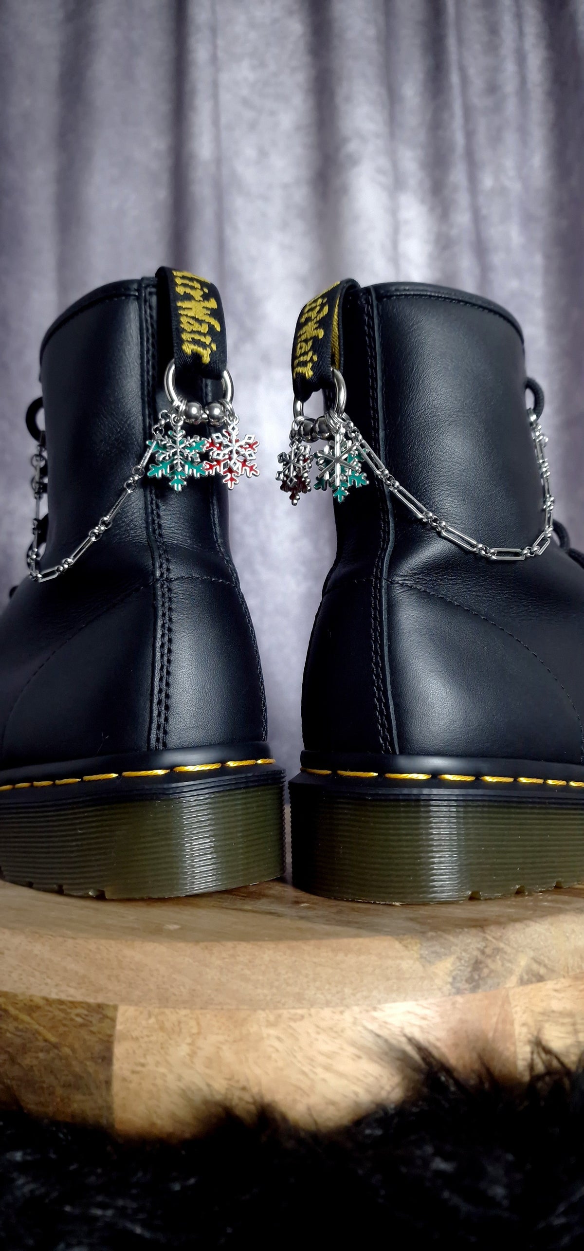 Bijoux chaînes sur brides arrière et lacets - Flocons de neige & billes
