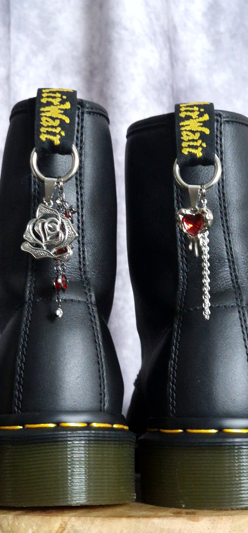 Bijoux simples sur brides arrière - Rose & coeur