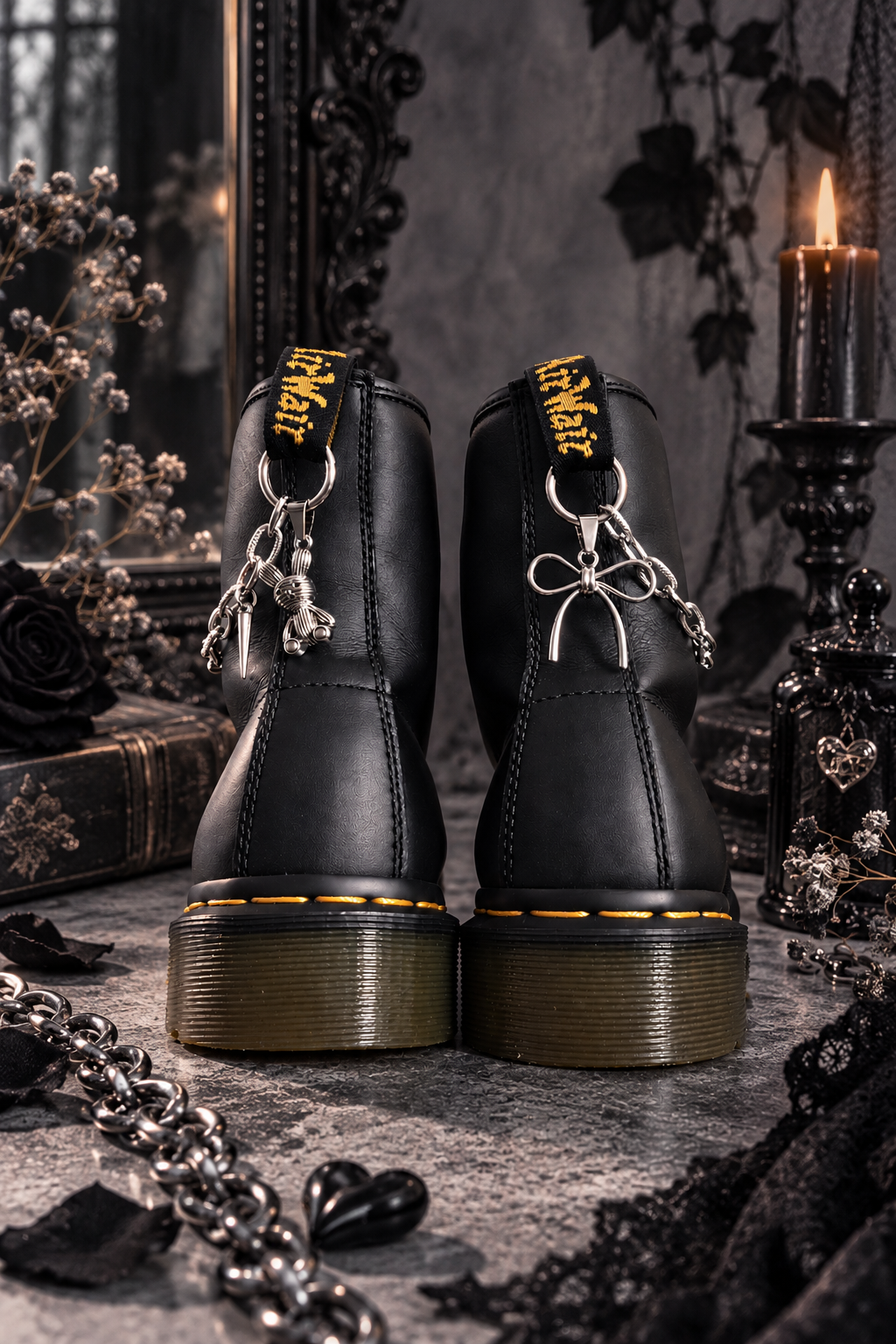 Bijoux chaînes sur brides arrière et lacets - Lapin & noeud