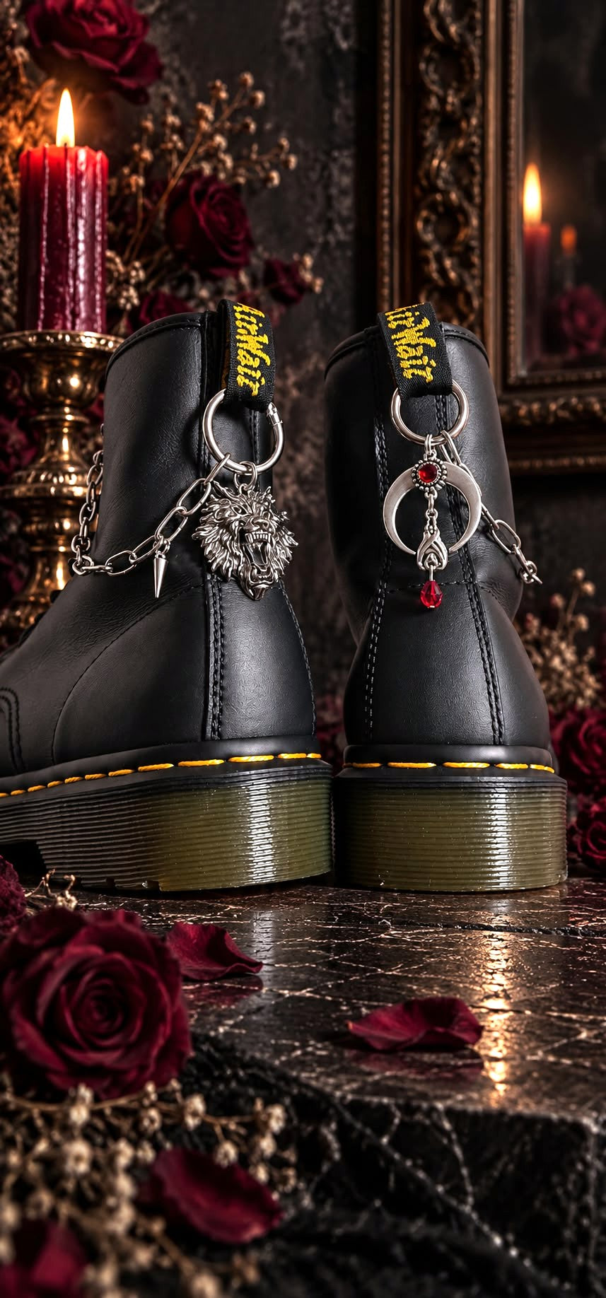 Bijoux chaînes sur brides arrière et lacets - Loup & lune renversée